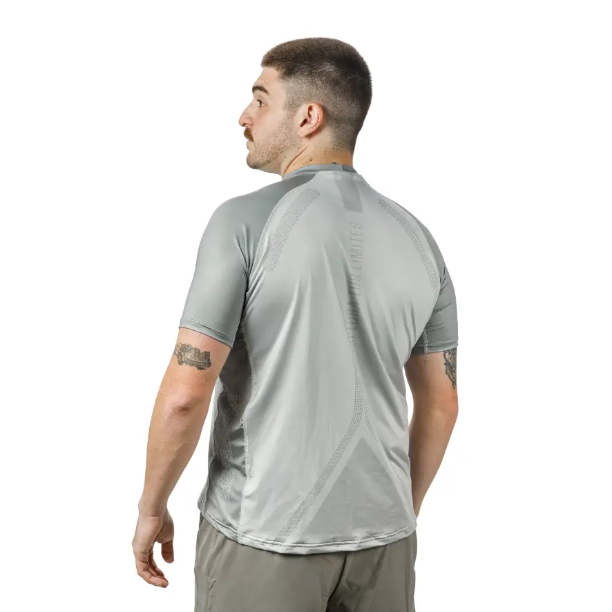 Remera Trail nueva gris men (2).webp